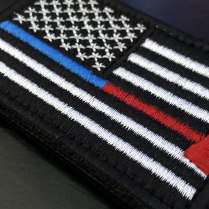 The Thin BLUE+REDaxe Line USA - velcro patch, stitched – Bild 4